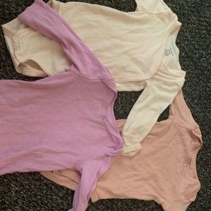3 pieces Carter’s onsies